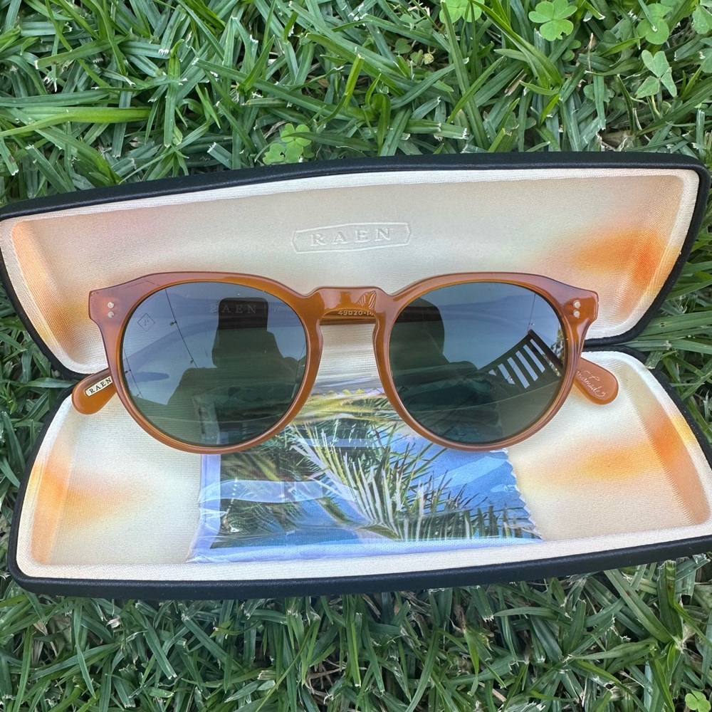 Raen Remmy - Polarized